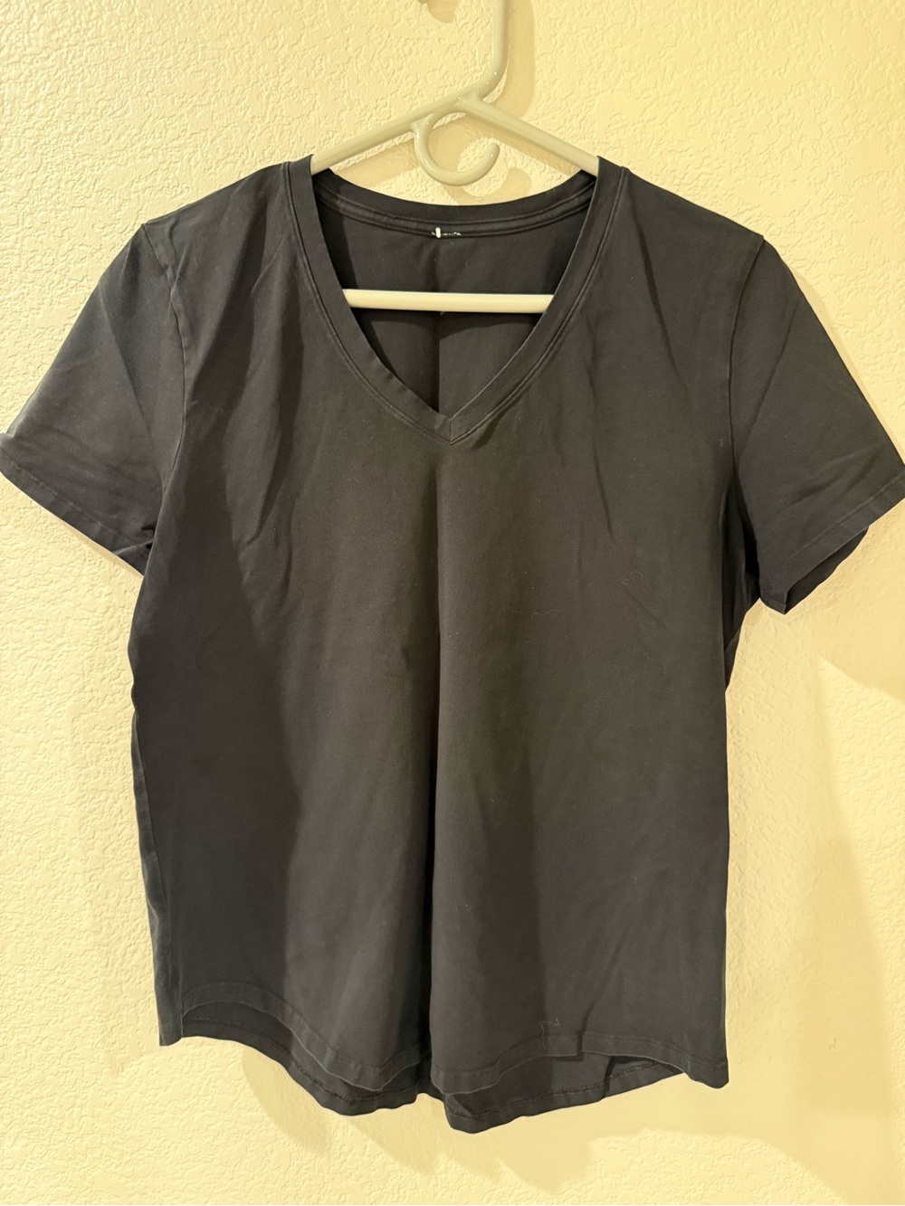 Lululemon Women’s Love Tee - Black V-Neck